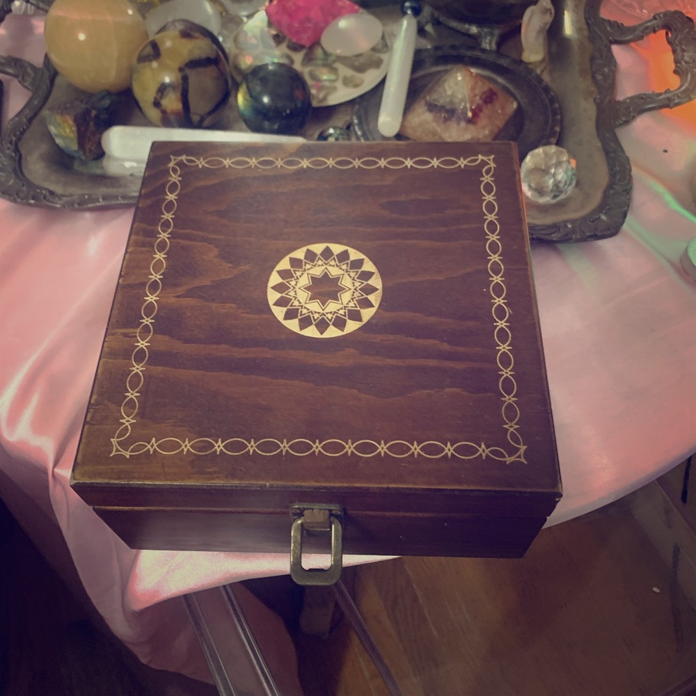 Solid wood essential oil case